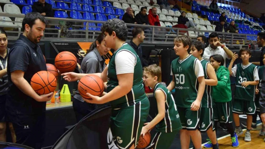 Enerjisa'dan Balıkesirli çocuklara basketbol kampı