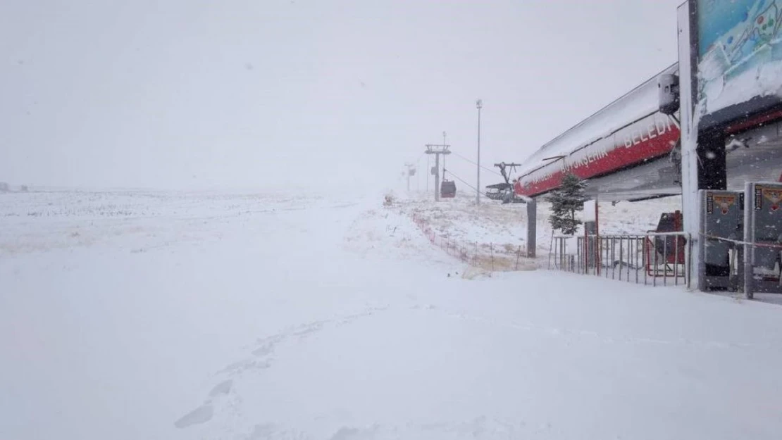 Erciyes'te kar sevinci