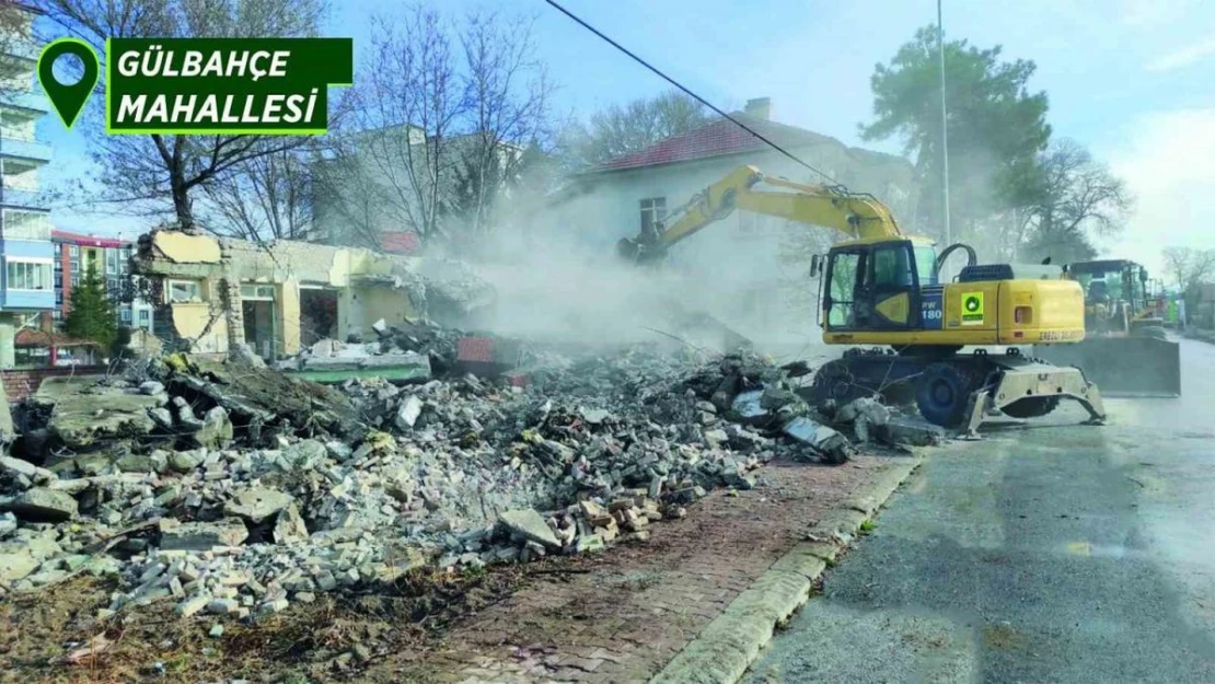 Ereğli'de metruk binalar yıkılıyor