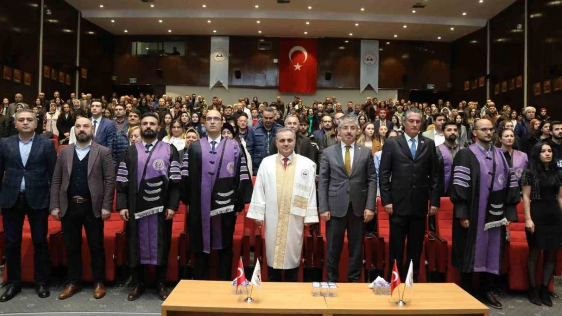 ERÜ Diş Hekimliği Fakültesi'nde önlük giyme töreni düzenlendi