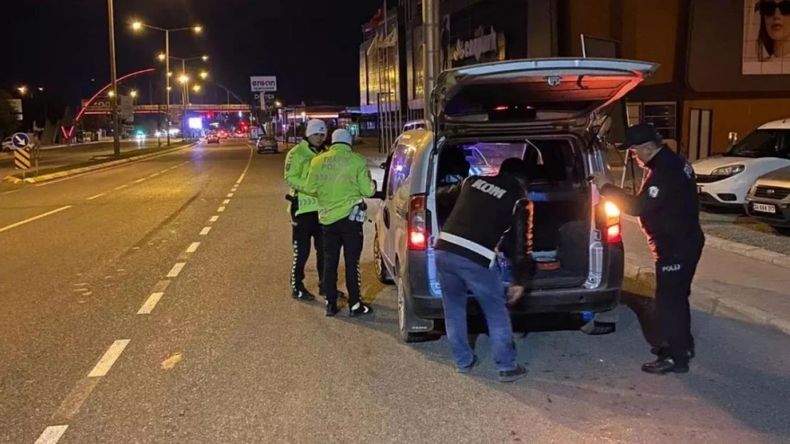 Erzincan'da 2 adet el bombası ele geçirildi