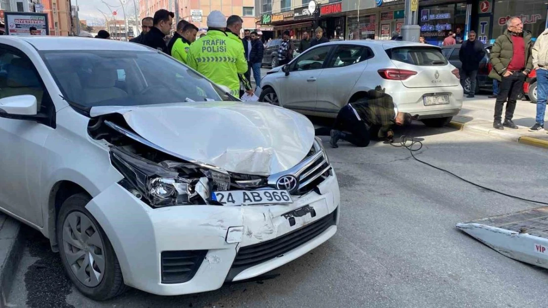 Erzincan'da 8 araçlı zincirleme kazada 1 kişi yaralandı