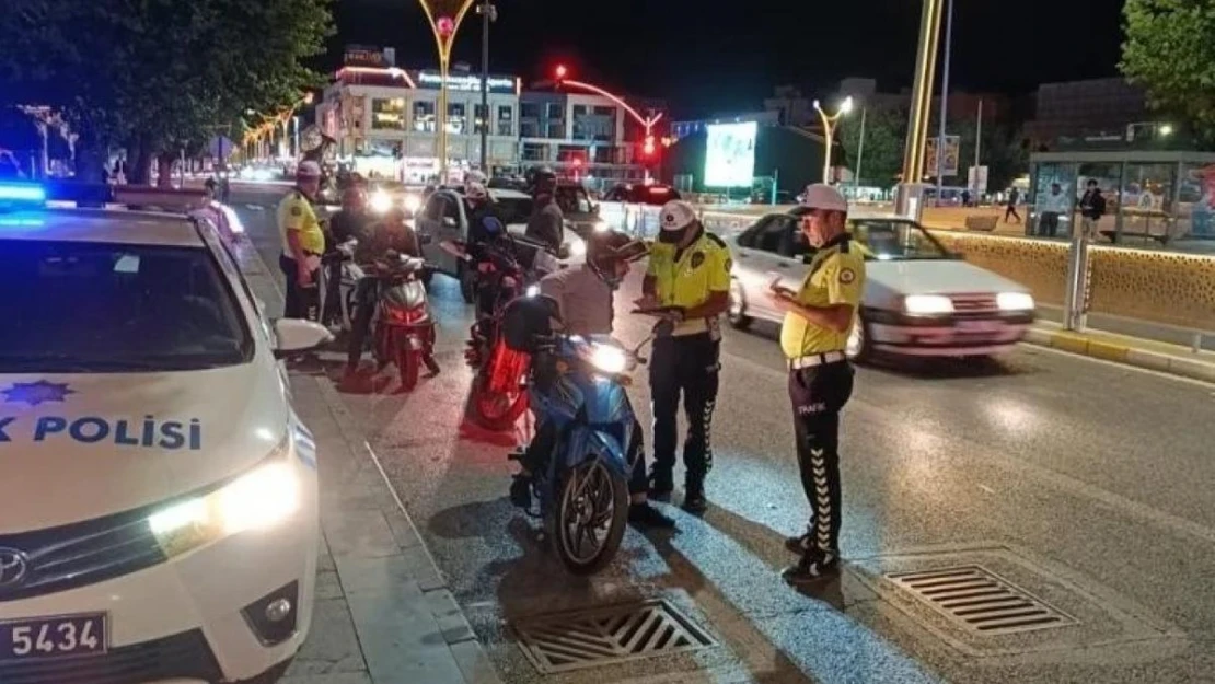 Erzincan'da alkollü sürücüler polisinden kaçamıyor