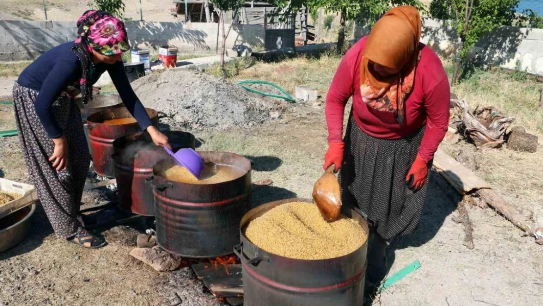 Erzincan'da bulgur kazanları kaynamaya başladı