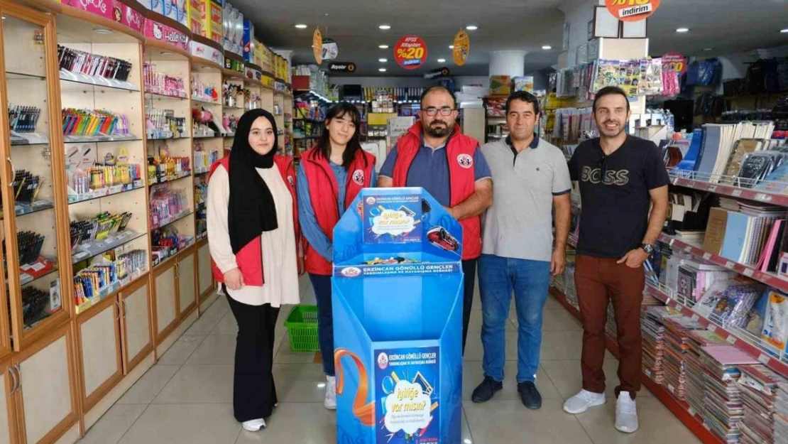 Erzincan'da öğrenciler için 'Askıda kırtasiye' kampanyası