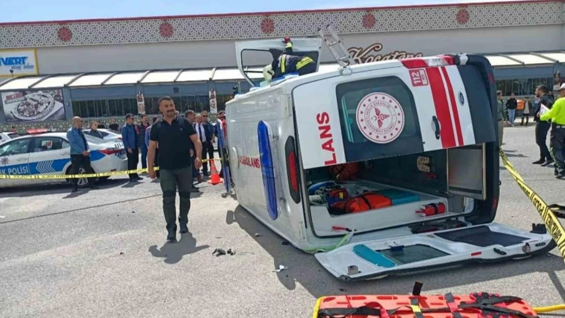 Erzincan'da otomobil ile ambulans çarpıştı: 6 yaralı