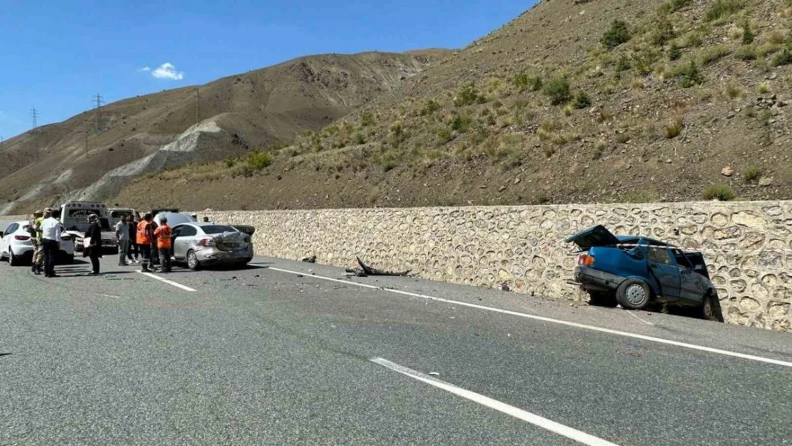 Erzincan'da trafik kazası: 1 ölü, 6 yaralı