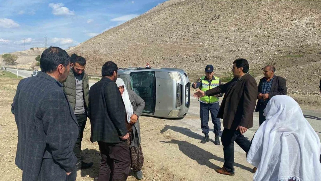 Erzincan'da trafik kazası: 2 yaralı