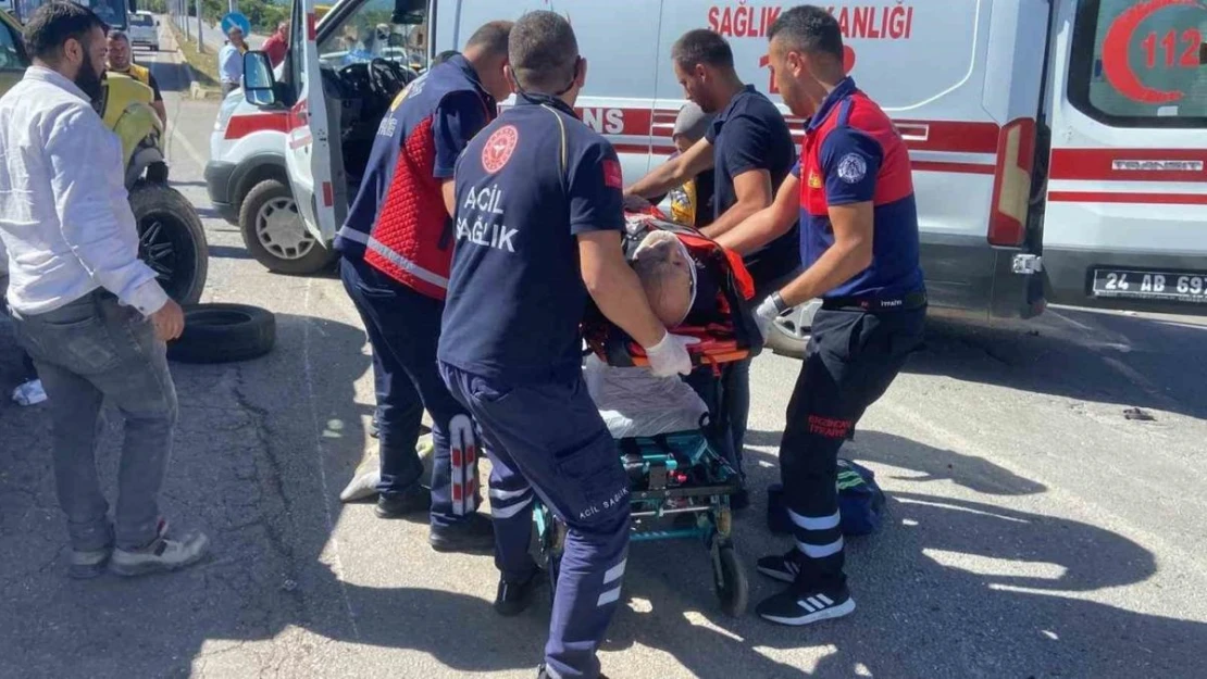 Erzincan'da trafik kazası: 2 yaralı