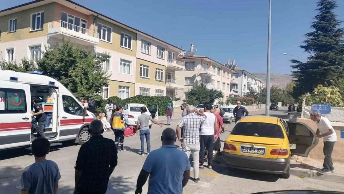 Erzincan'da trafik kazası: 3 yaralı