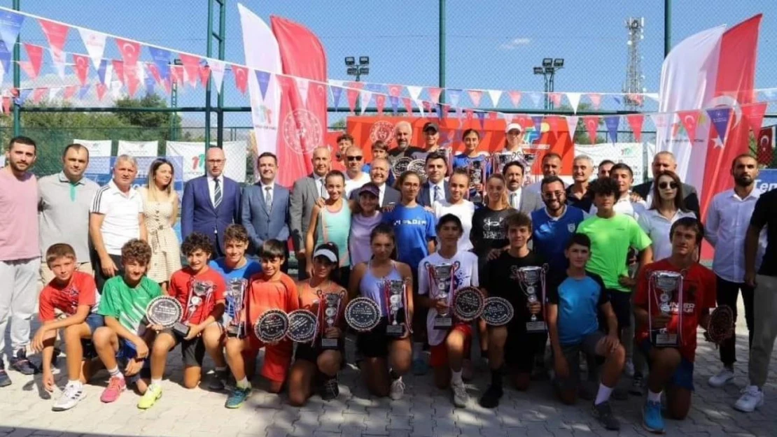 Erzincan Ergan Cup Tenis Turnuvası sona erdi