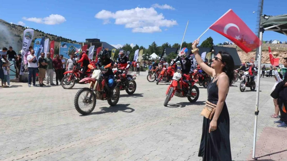 Erzincan Ergan Dağında renkli festival