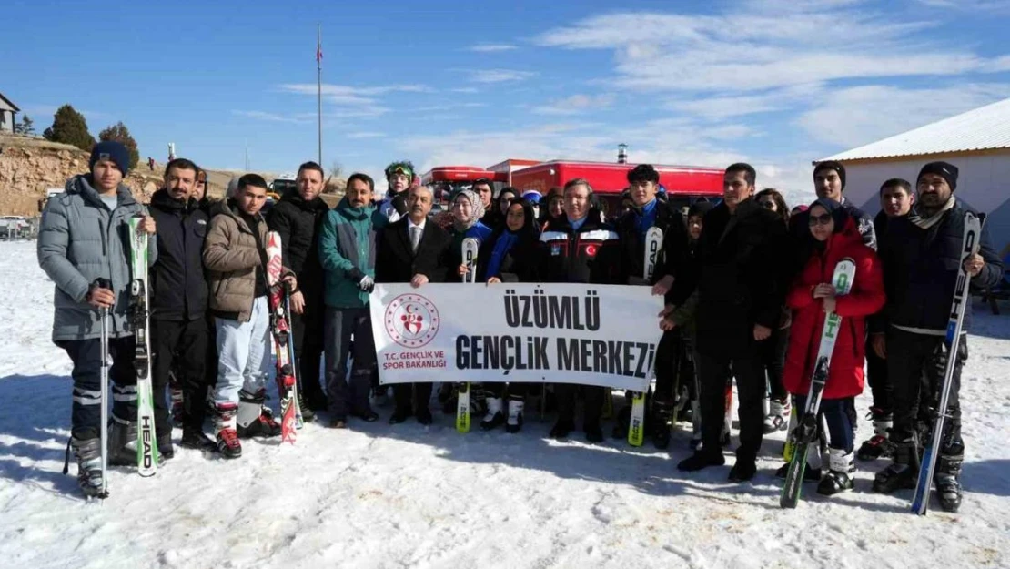 Erzincan kayak yapmayı bilmeyen öğrenci kalmayacak