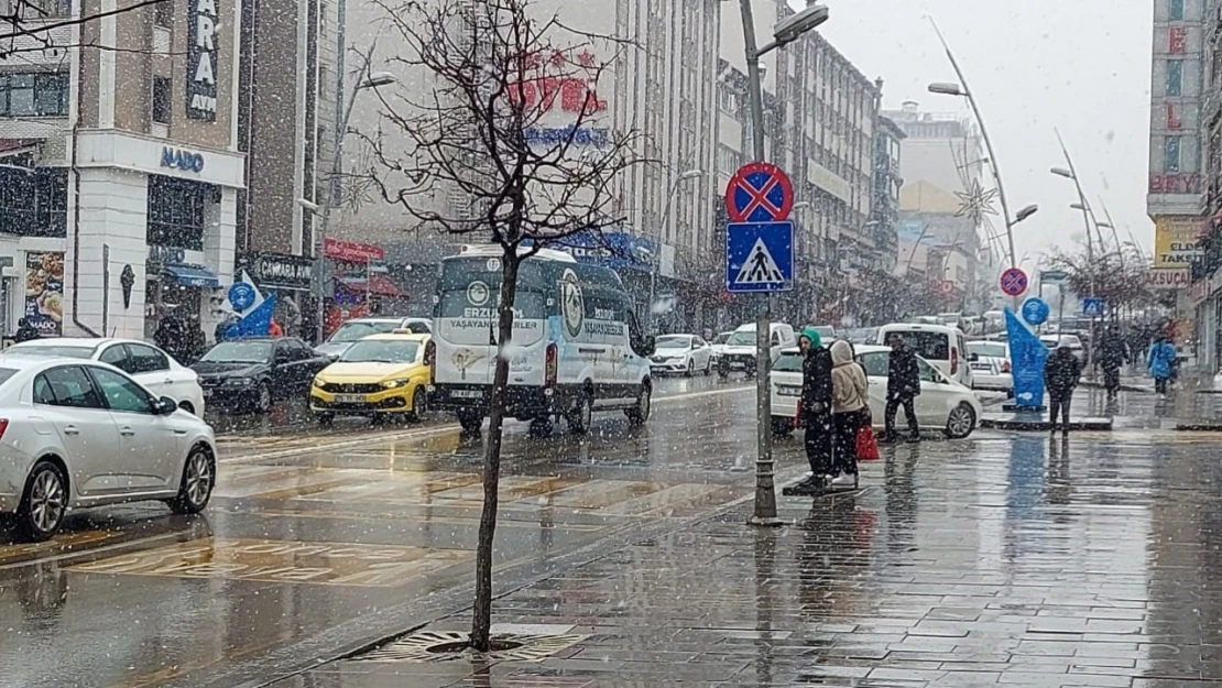 Erzurum'a kar yağışı sürprizi
