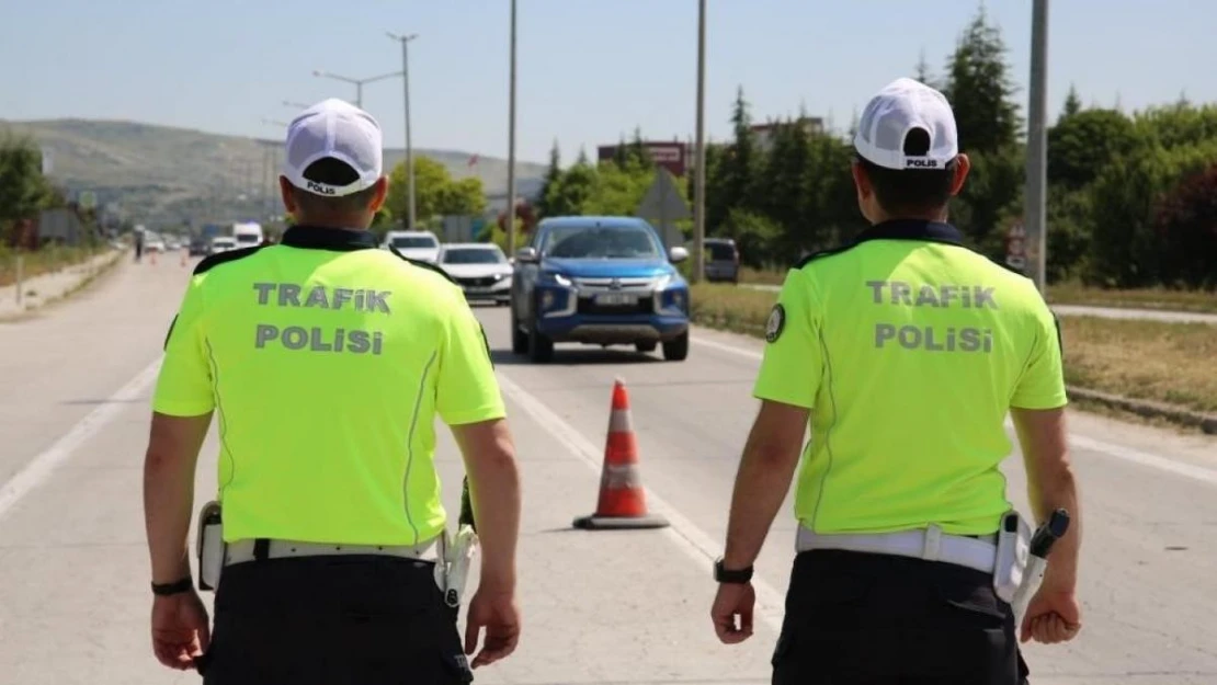 Erzurum'da 1 haftada 2 bin 124 sürücüye ceza kesildi