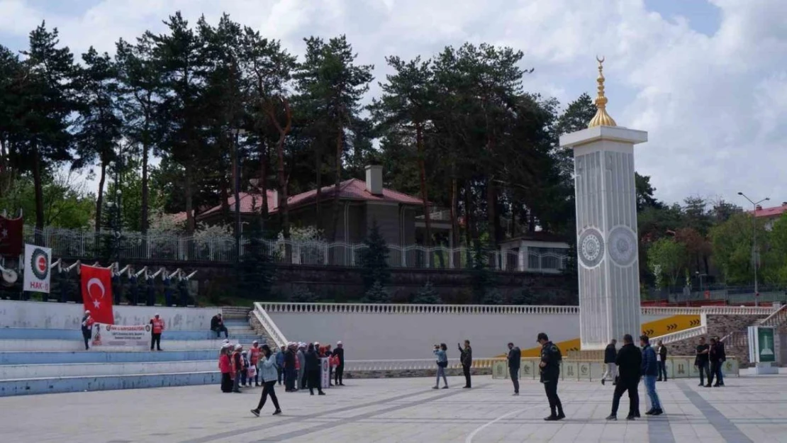 Erzurum'da 1 Mayıs'ta sessiz kutlama