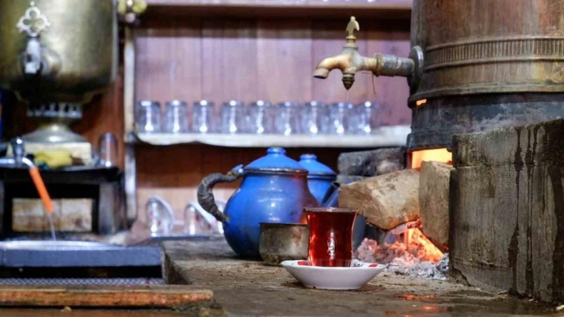 Erzurum'da 120 yıllık bir çay geleneği