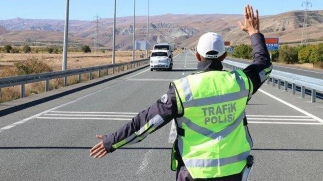 Erzurum'da bir haftada 2 bin 562 sürücüye ceza kesildi