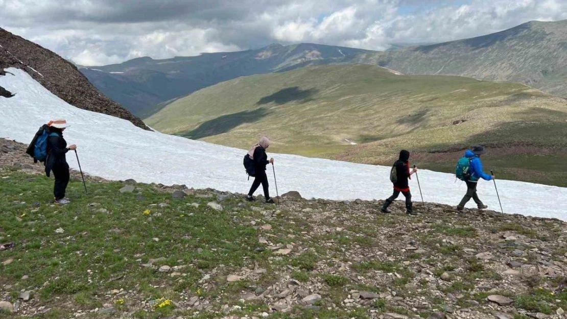 Erzurum'da dört mevsimi yaşatan doğa yürüyüşü