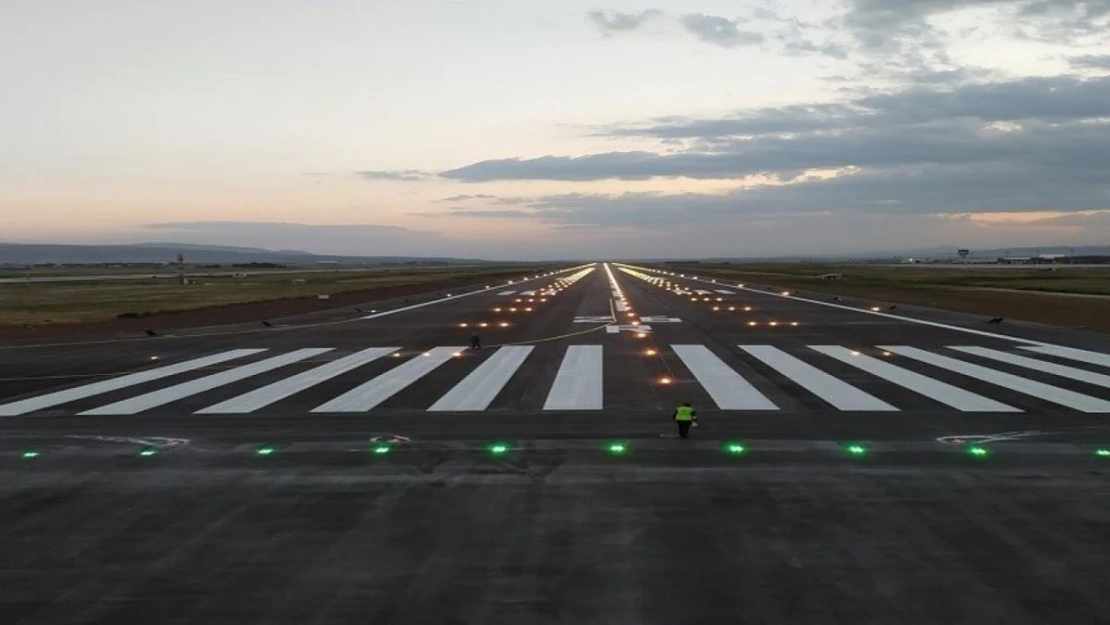 Erzurum'da ilk çeyrekte 297 bin 731 yolcu uçtu