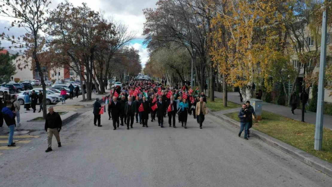 Erzurum'da öğrenci ve akademisyenler Filistin için yürüdü