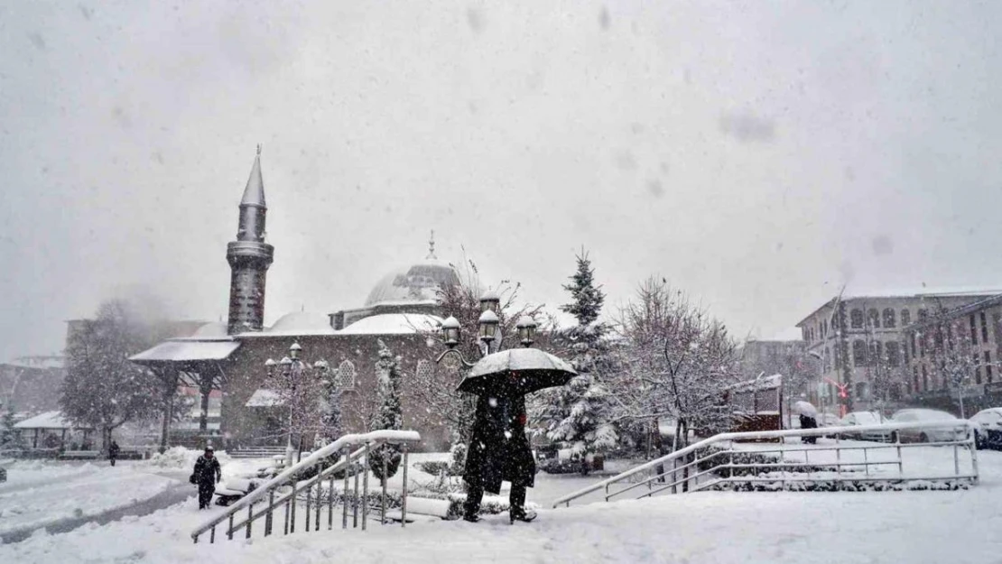 Erzurum'da okullara 1 günlük kar tatili