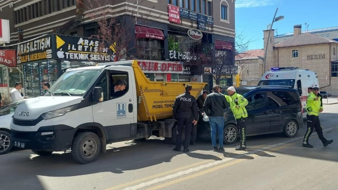 Erzurum'da seçim günü trafik kazası: 1 yaralı