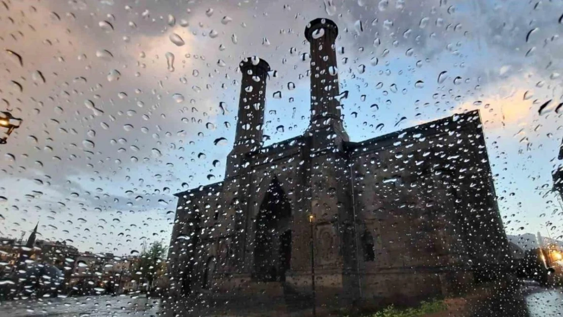 Erzurum'da yağmurlu hava hafta başı gidiyor