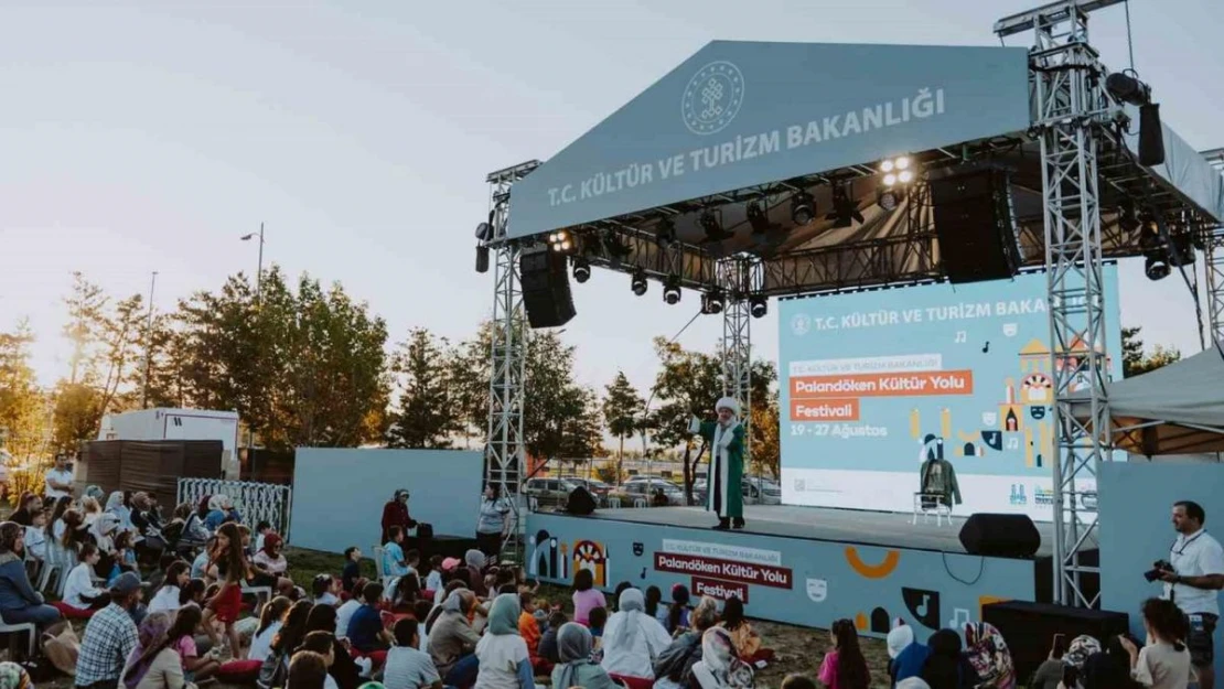 Erzurum'daki festivalden renkli görüntüler