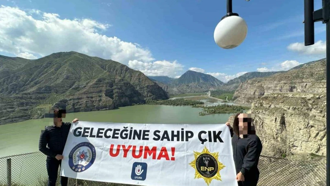 Erzurum polisinden gençlere uyuşturucu uyarısı