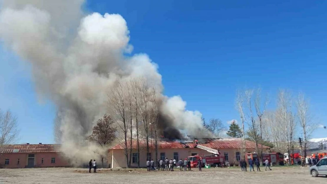 Erzurum Şeker Fabrikası'nda yangın