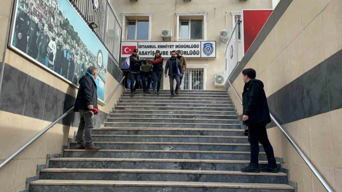 Esenyurt'ta bankadan çıkan vatandaşı gasp eden şüpheliler yakalandı