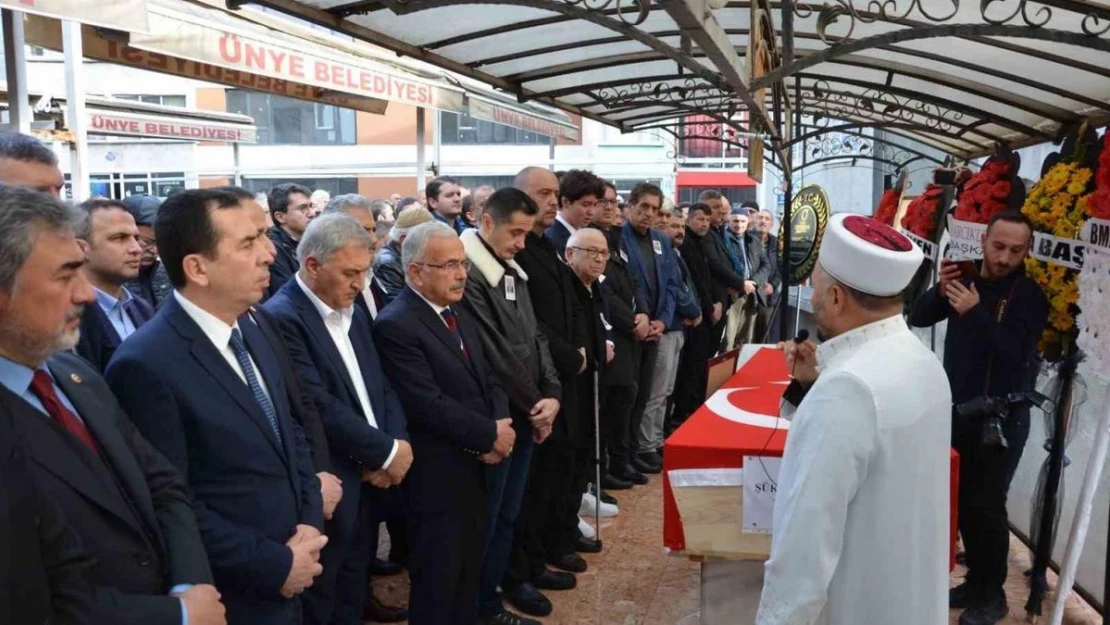 Eski Bakan Şükrü Yürür son yolculuğuna uğurlandı