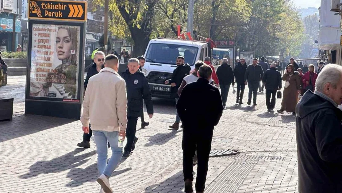 Eskişehir'de yasaklanan dilencilik yöntem değiştirdi