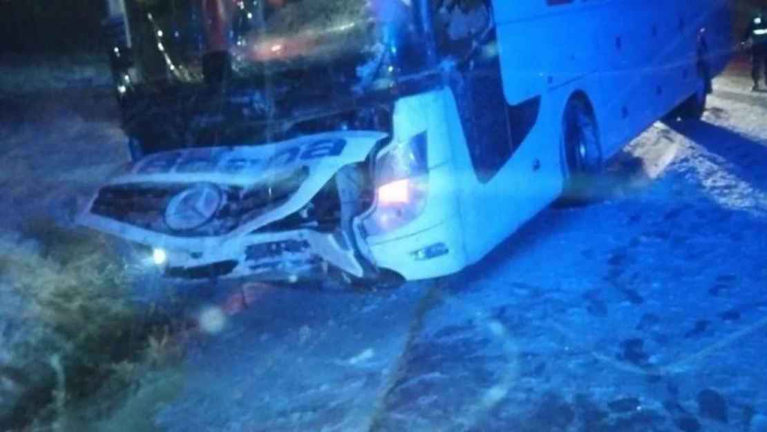 Eskişehir'de zincirleme trafik kazası, 2 yaralı