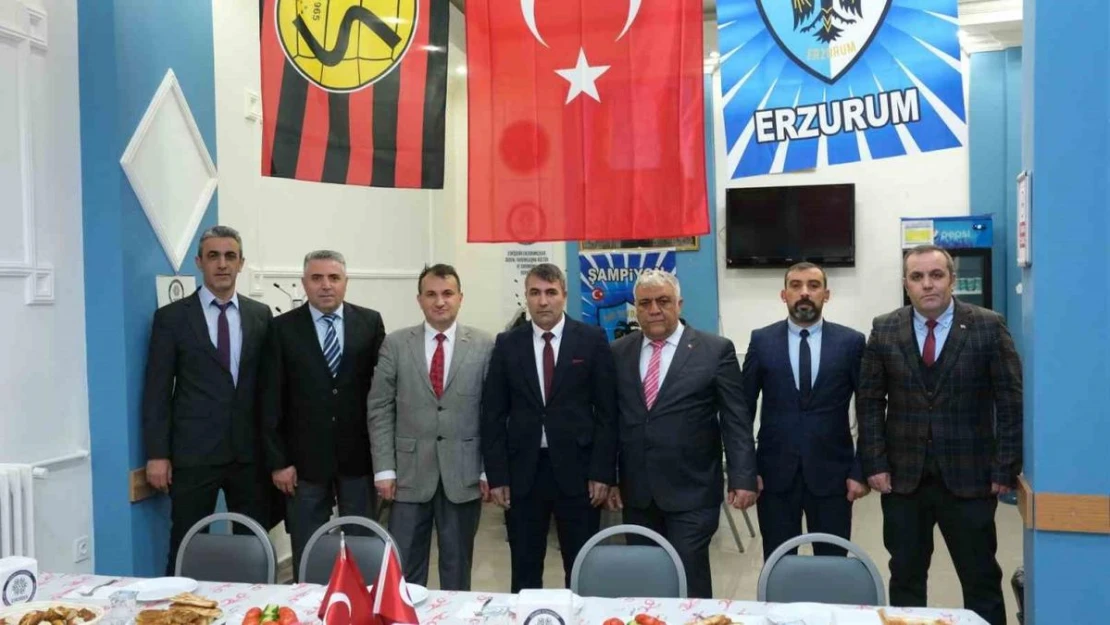 Eskişehir Erzurumlular Sosyal Yardımlaşma Kültür ve Dayanışma Derneği üyeleri bir araya geldi