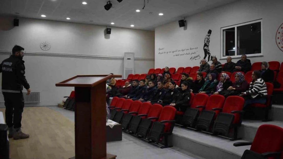 Evren'de 'En İyi Polis, Anne' semineri