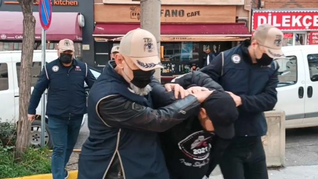 Faaliyetleri tespit edilen DEAŞ'li 4 örgüt mensubu polis tarafından yakalandı