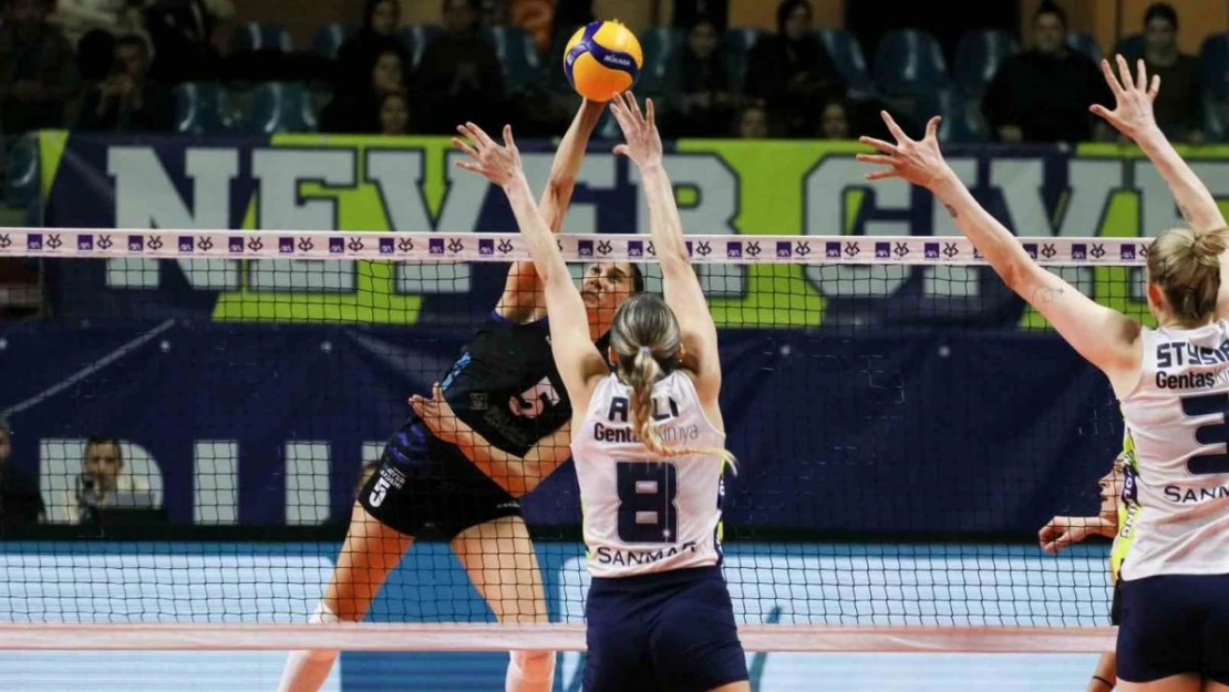 Fenerbahçe, Kupa Voley'de yarı finale yükseldi