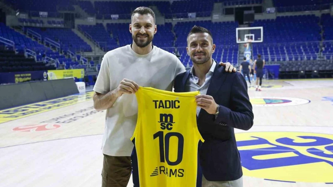 Fenerbahçe'nin Sırp sporcuları Tadic ile Guduric, bir araya geldi