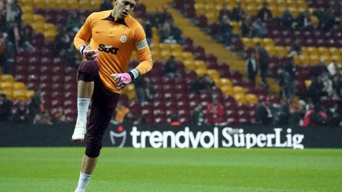 Fernando Muslera'dan Süper Lig'de 4. kez 'dalya'