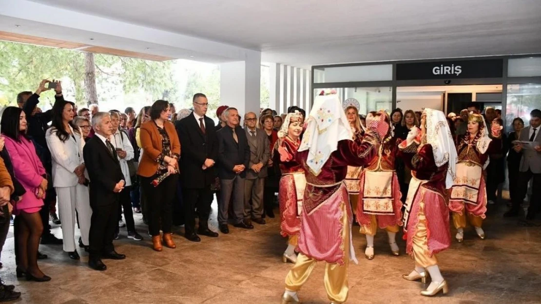 Fethiye'de kadınlar, resimleri ile suyun önemini anlattı