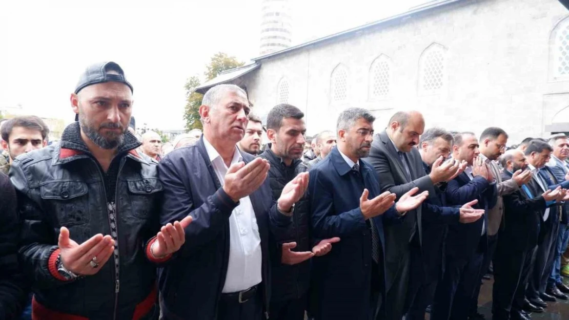 Filistin'de hayatını kaybedenler için Erzurum'da gıyabi cenaze namazı kılındı