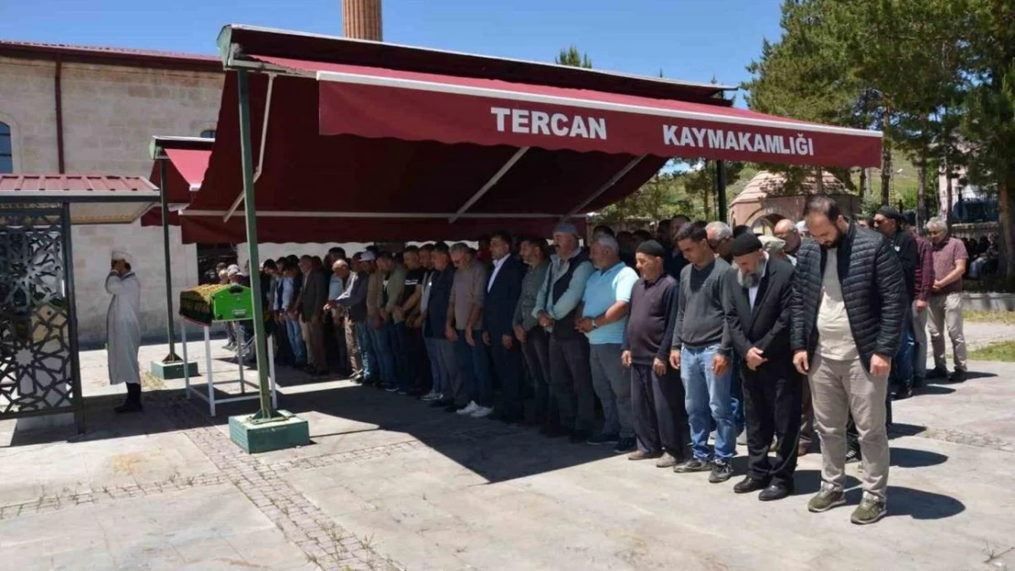 Fırat Nehrinde cesedi bulunan Gündoğdu son yolculuğuna uğurlandı