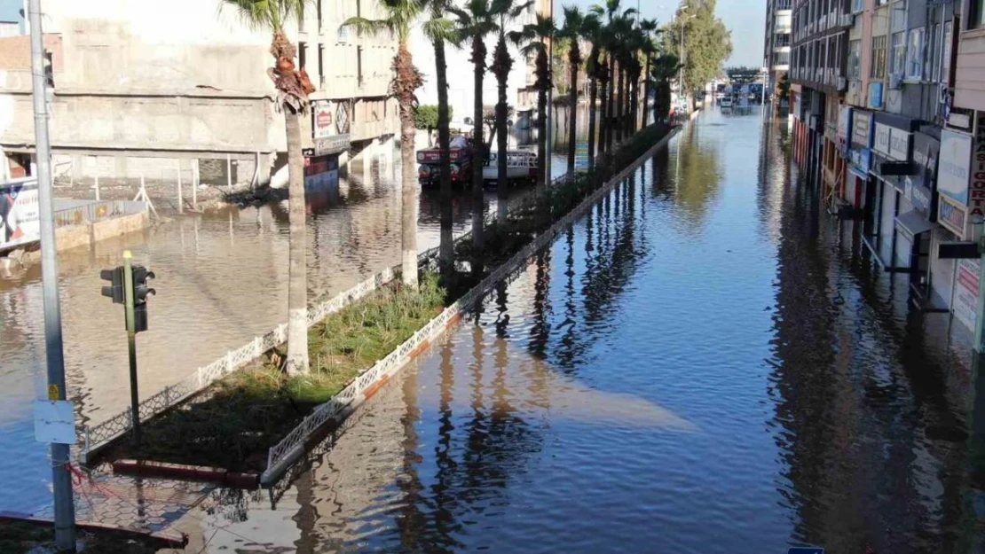 Fırtınanın etkisini yitirdiği İskenderun, Venedik'e döndü