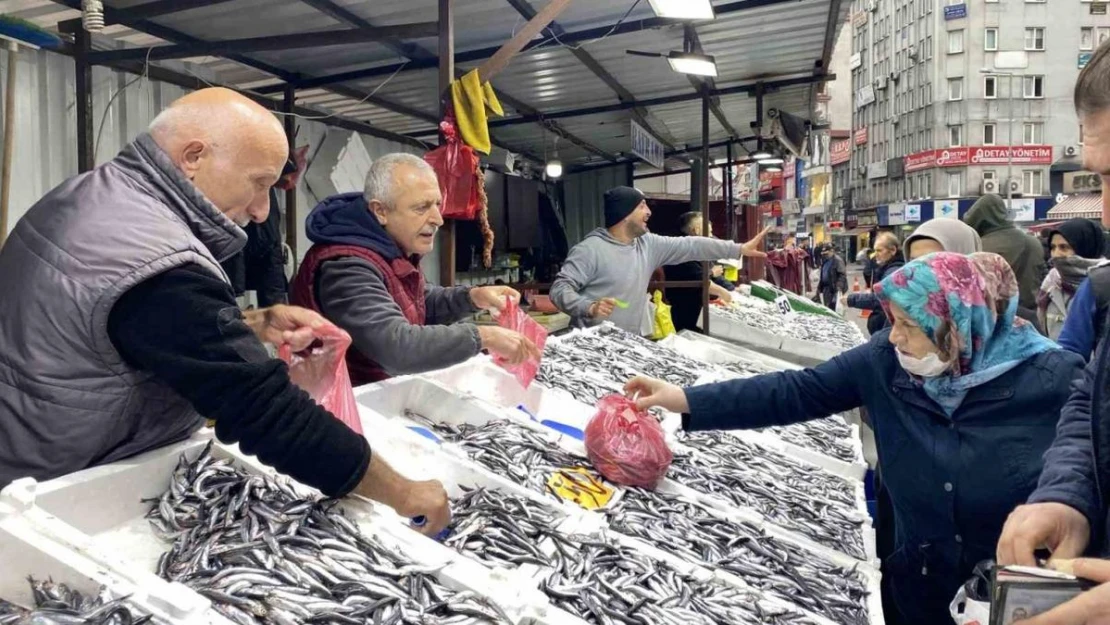 Fiyatlar düştü, vatandaş yoğun ilgi gösterdi