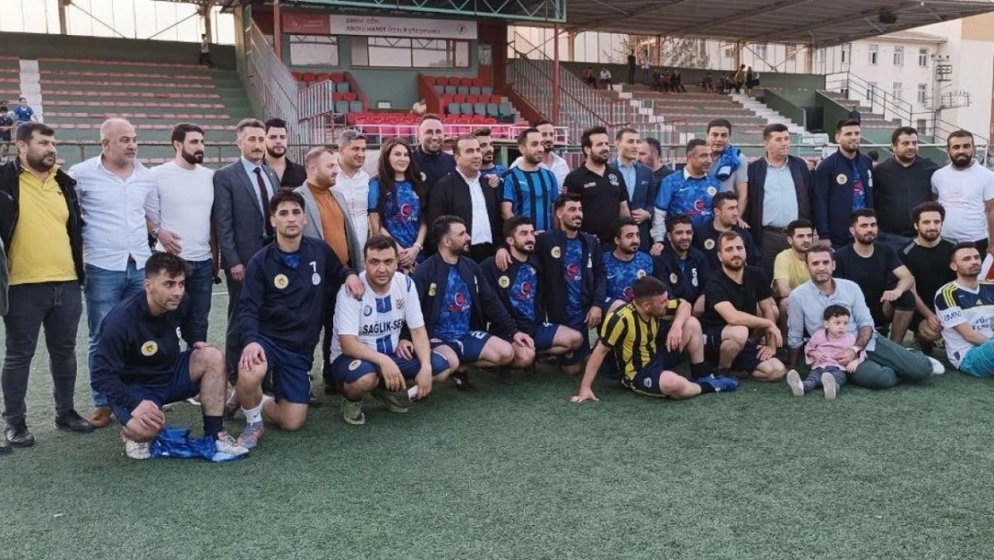 Futbol turnuvasında şampiyon Cizre Devlet Hastanesi