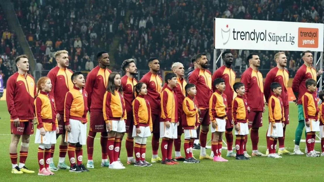 Galatasaray'da 2 değişiklik