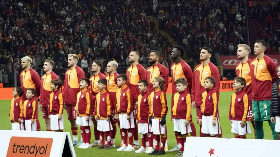 Galatasaray'da 2 değişiklik