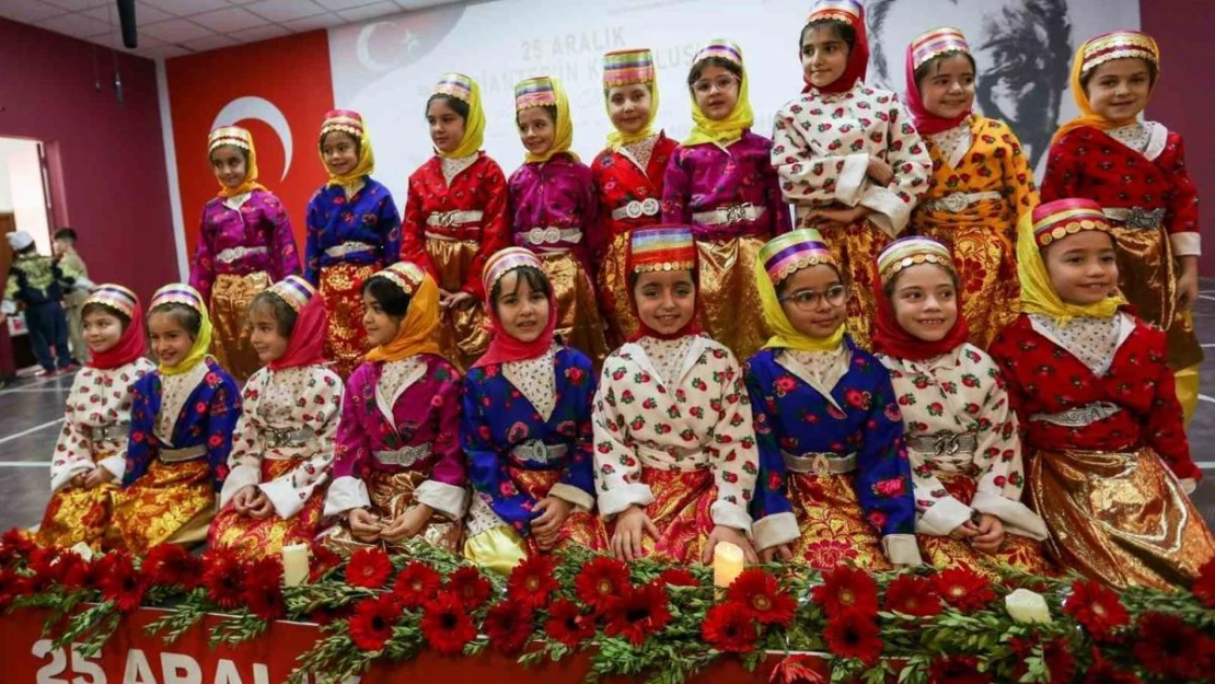 Gaziantep Kolej Vakfı'nda Antep Savunması öğrenciler tarafından sahnelendi